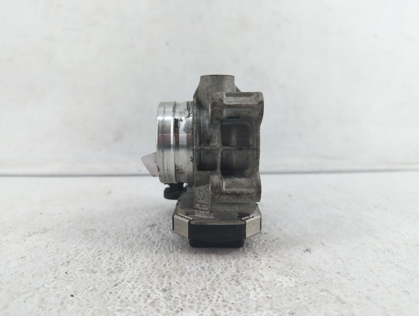 2017-2018 Chevrolet Cruze Throttle Body P/N:12671379AA 52049766 Fits Fits 2017 2018 OEM Used Auto Parts - Oemusedautoparts1.