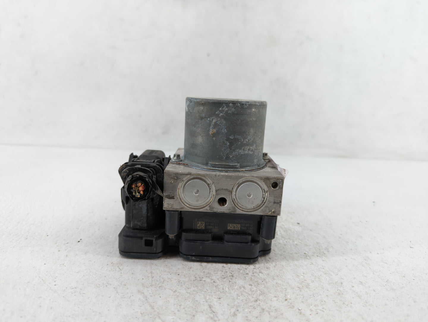 2018 Chevrolet Cruze ABS Pump Control Module Replacement P/N:39120571 065055766, 39120572 Fits OEM Used Auto Parts - Oemused