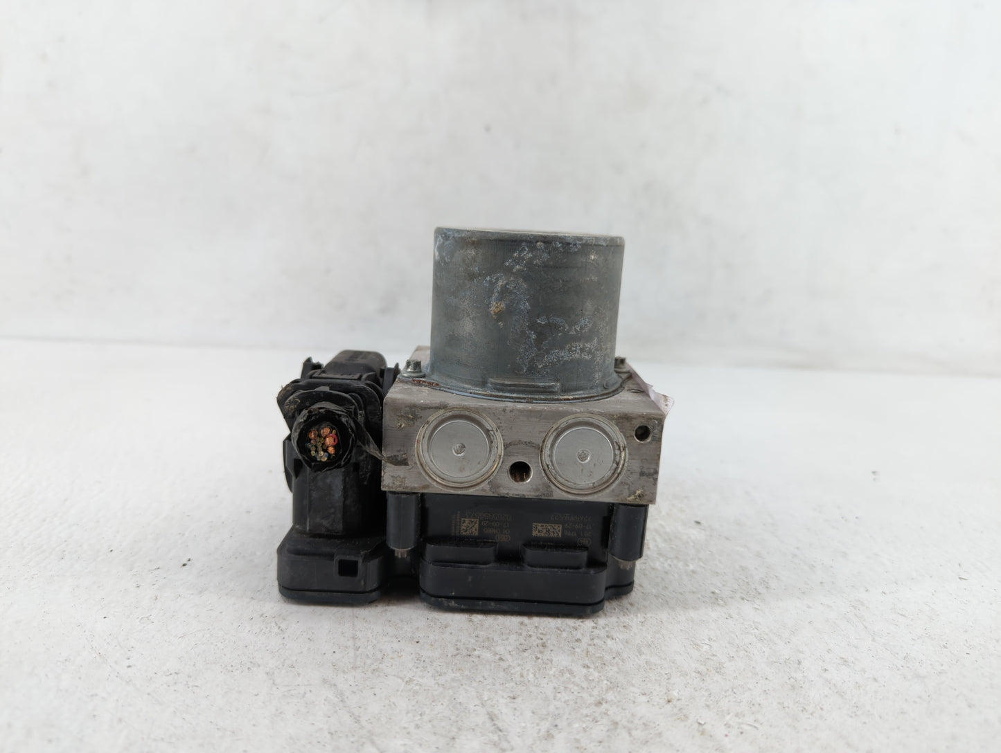 2018 Chevrolet Cruze ABS Pump Control Module Replacement P/N:39120571 065055766, 39120572 Fits OEM Used Auto Parts - Oemused