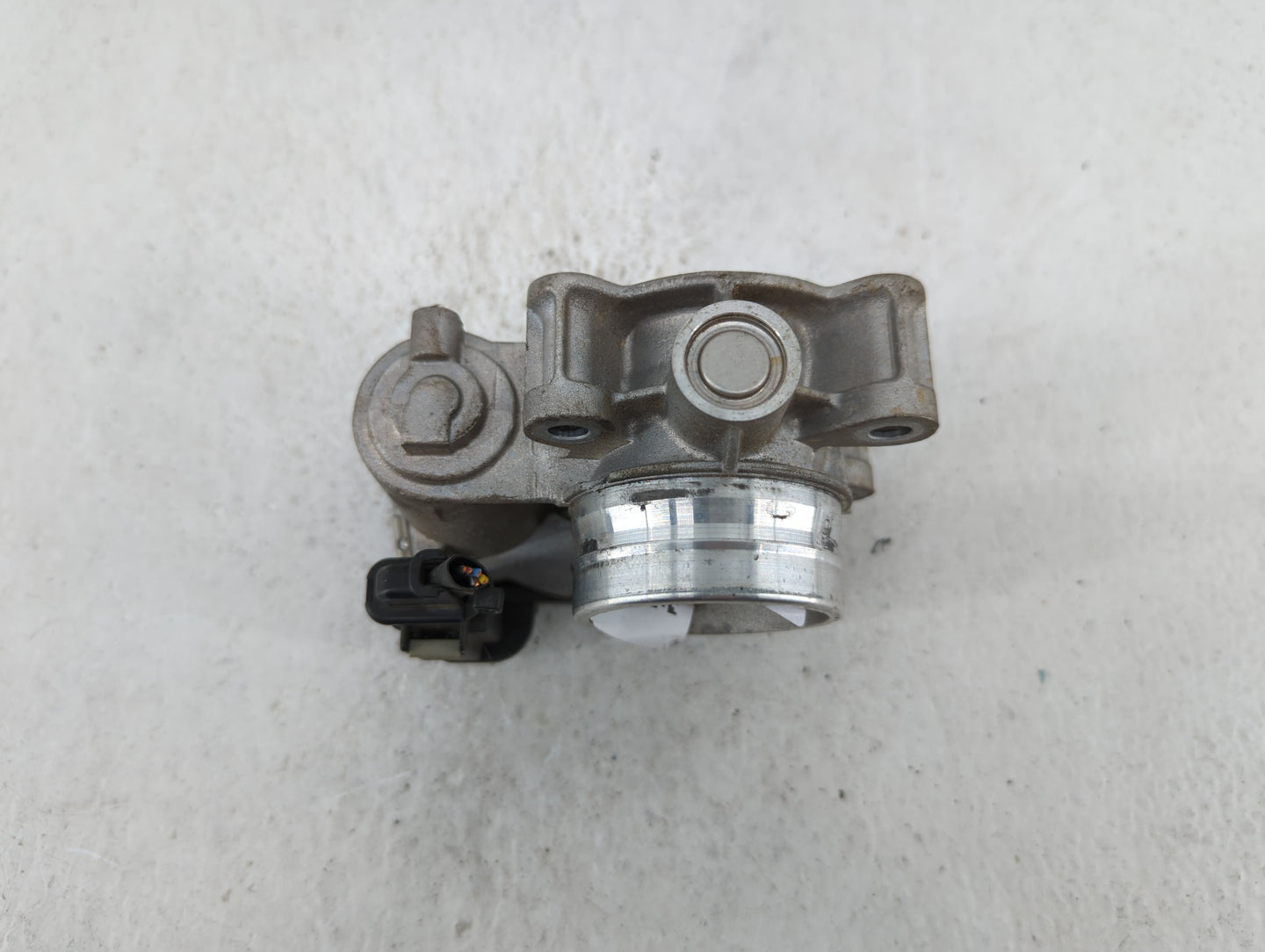 2017-2018 Chevrolet Cruze Throttle Body P/N:12671379AA Fits Fits 2017 2018 OEM Used Auto Parts - Oemusedautoparts1.com