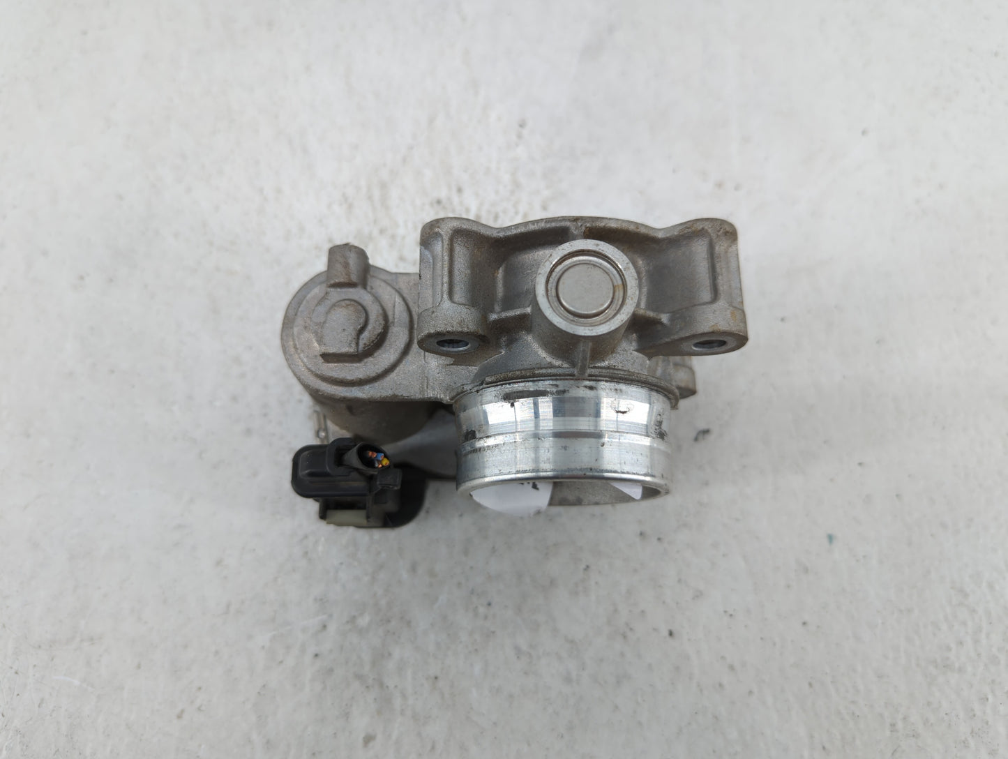 2017-2018 Chevrolet Cruze Throttle Body P/N:12671379AA Fits Fits 2017 2018 OEM Used Auto Parts - Oemusedautoparts1.com