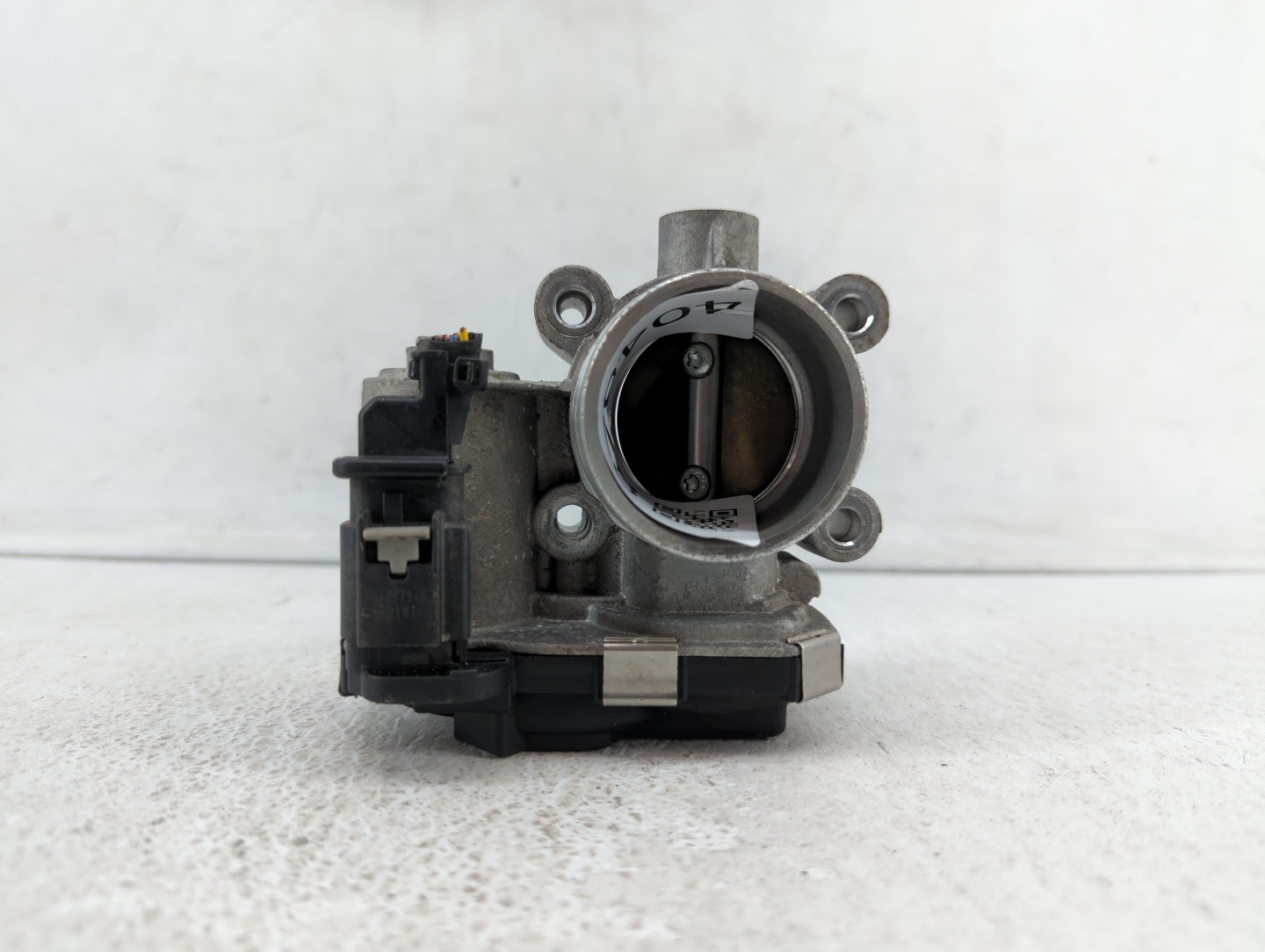 2017-2018 Chevrolet Cruze Throttle Body P/N:12671379AA Fits Fits 2017 2018 OEM Used Auto Parts - Oemusedautoparts1.com