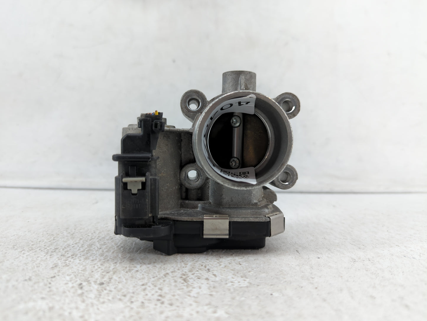 2017-2018 Chevrolet Cruze Throttle Body P/N:12671379AA Fits Fits 2017 2018 OEM Used Auto Parts - Oemusedautoparts1.com