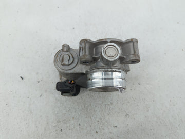 2017-2019 Chevrolet Cruze Throttle Body P/N:12671379AA Fits Fits 2016 2017 2018 2019 2020 2021 2022 OEM Used Auto Parts