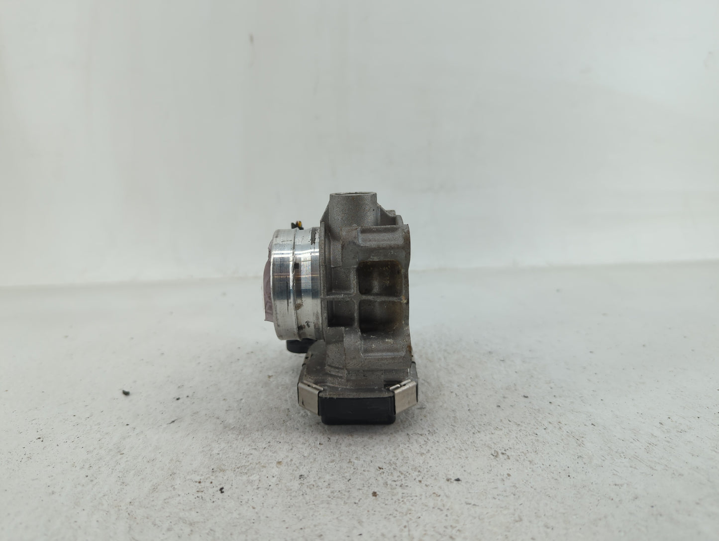 2017-2019 Chevrolet Cruze Throttle Body P/N:12671379AA Fits Fits 2016 2017 2018 2019 2020 2021 2022 OEM Used Auto Parts - Oe