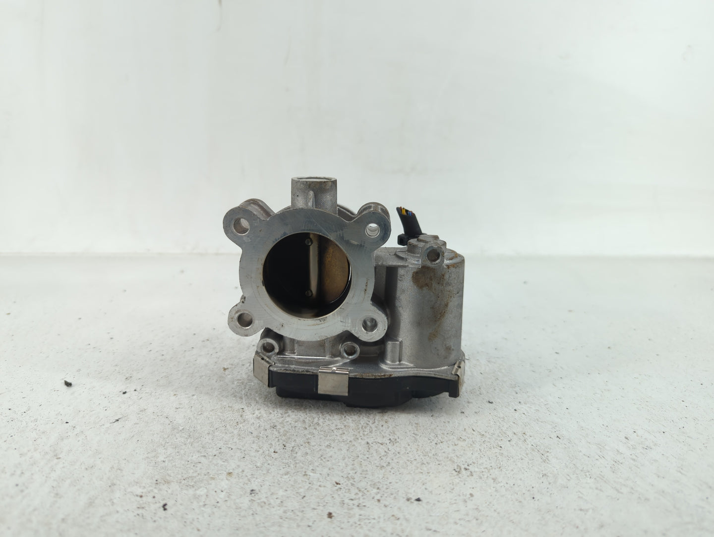 2017-2019 Chevrolet Cruze Throttle Body P/N:12671379AA Fits Fits 2016 2017 2018 2019 2020 2021 2022 OEM Used Auto Parts - Oe