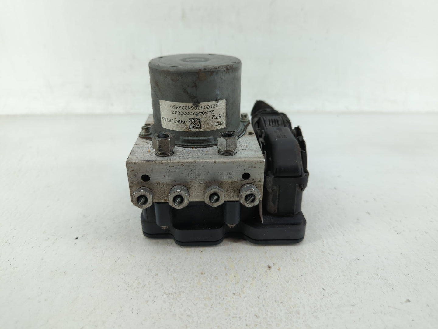 2018 Chevrolet Cruze ABS Pump Control Module Replacement P/N:39126644 39120571, 39120572 Fits OEM Used Auto Parts - Oemuseda