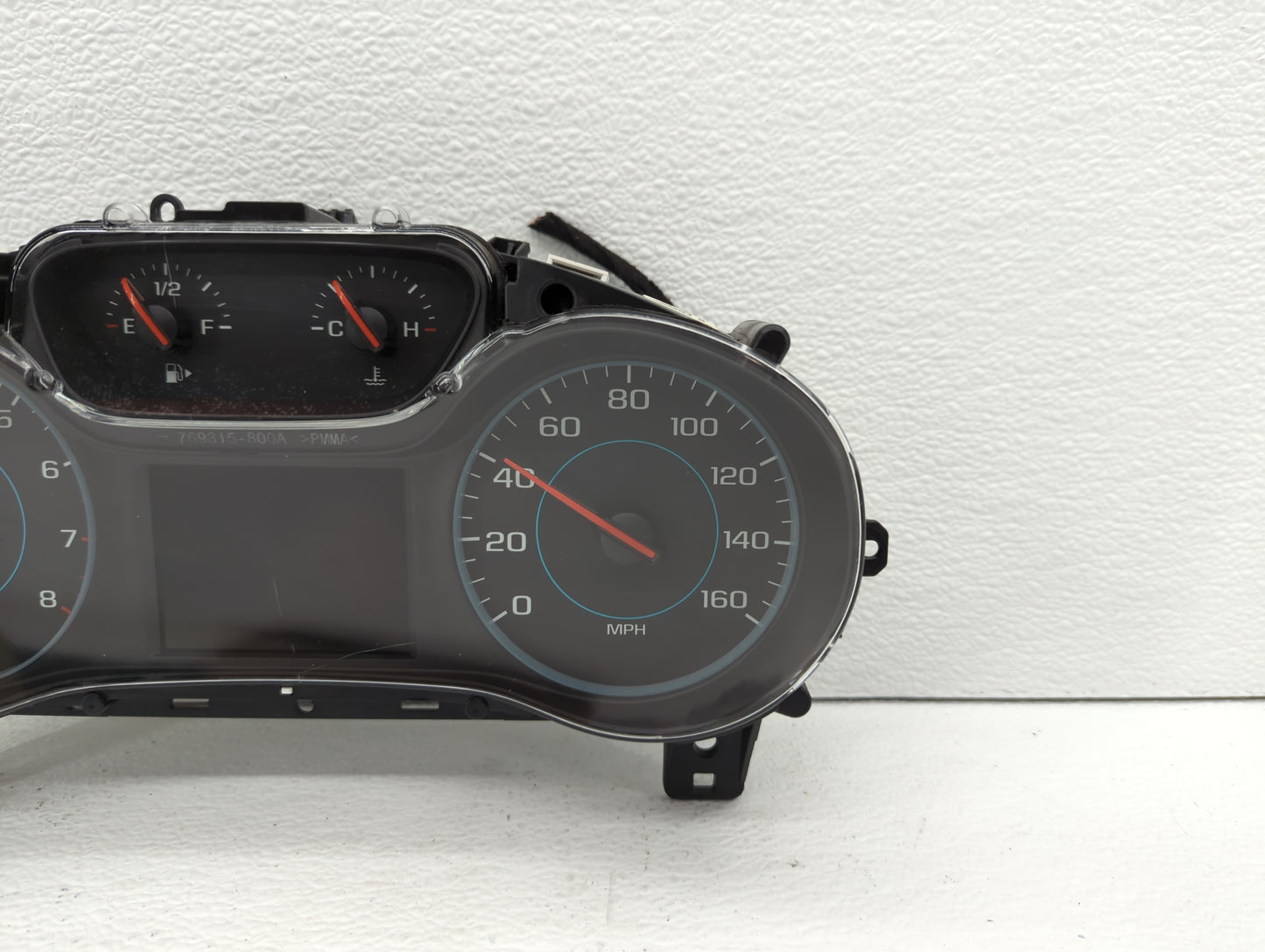 2017-2018 Chevrolet Cruze Instrument Cluster Speedometer Gauges P/N:42668707 39084636 Fits Fits 2017 2018 OEM Used Auto Part