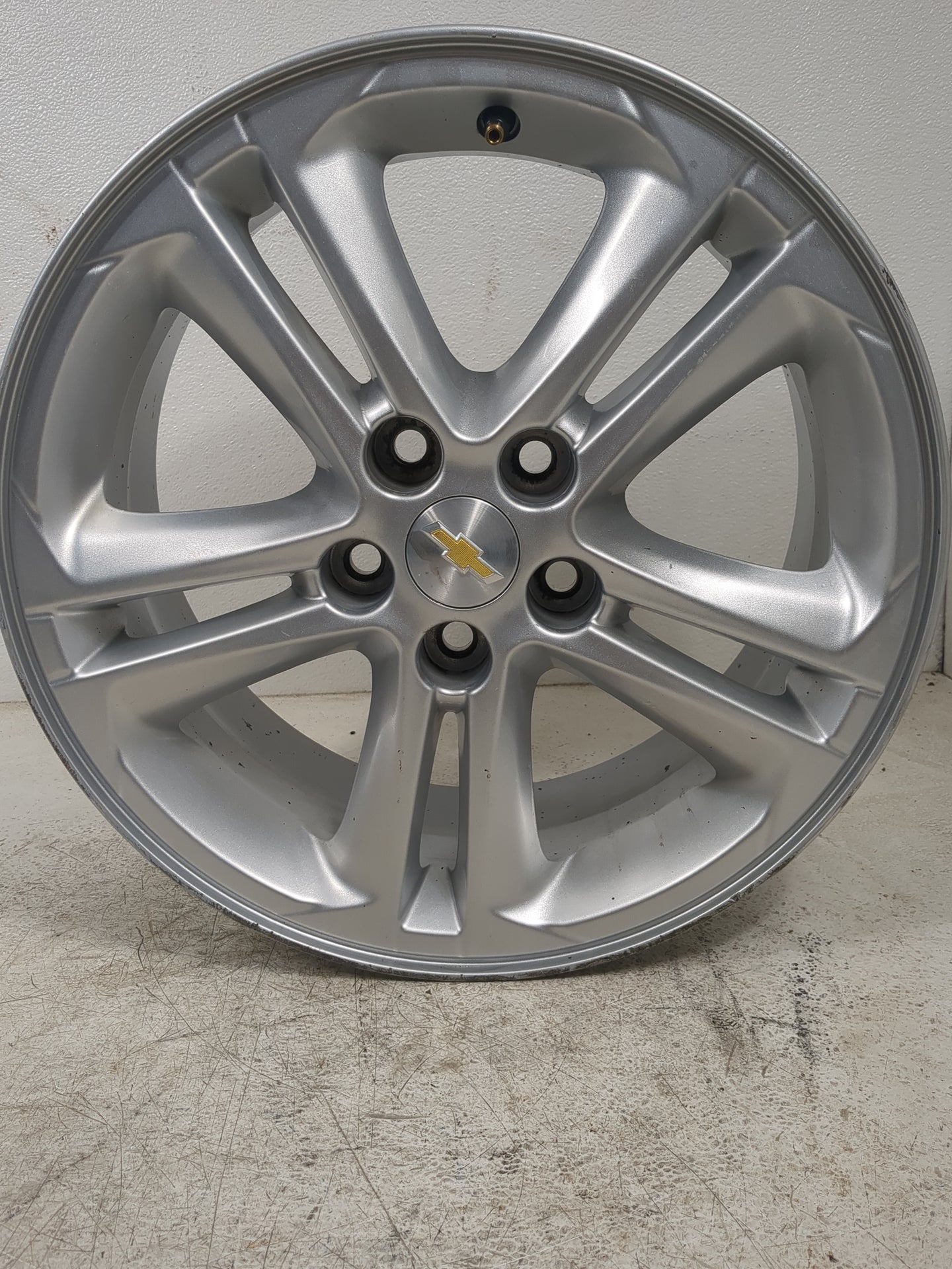 2016-2019 Chevrolet Cruze Oem Wheel Rim 5000760 - Oemusedautoparts1.com