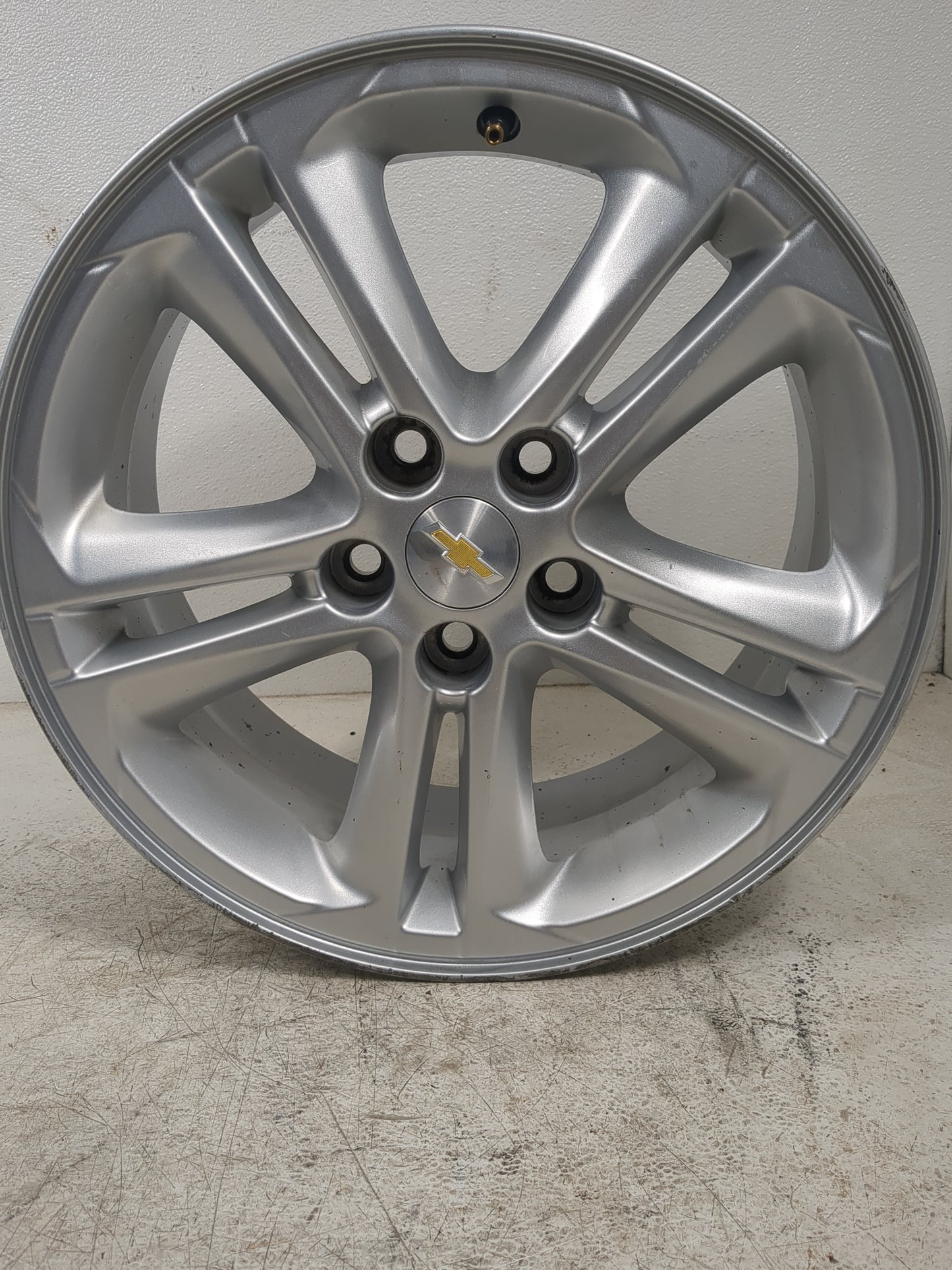 2016-2019 Chevrolet Cruze Oem Wheel Rim 5000760 - Oemusedautoparts1.com