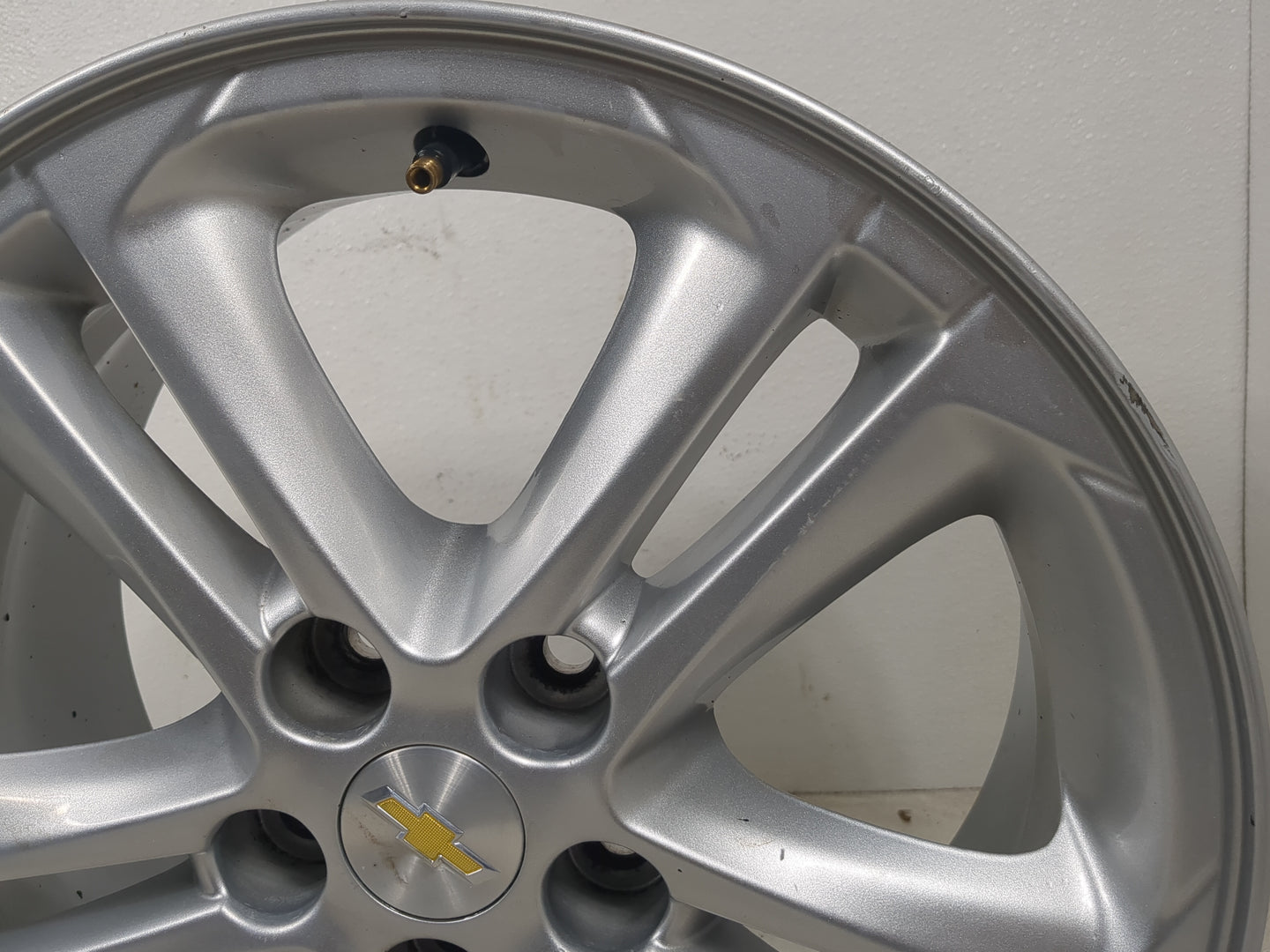 2016-2019 Chevrolet Cruze Oem Wheel Rim 5000760 - Oemusedautoparts1.com