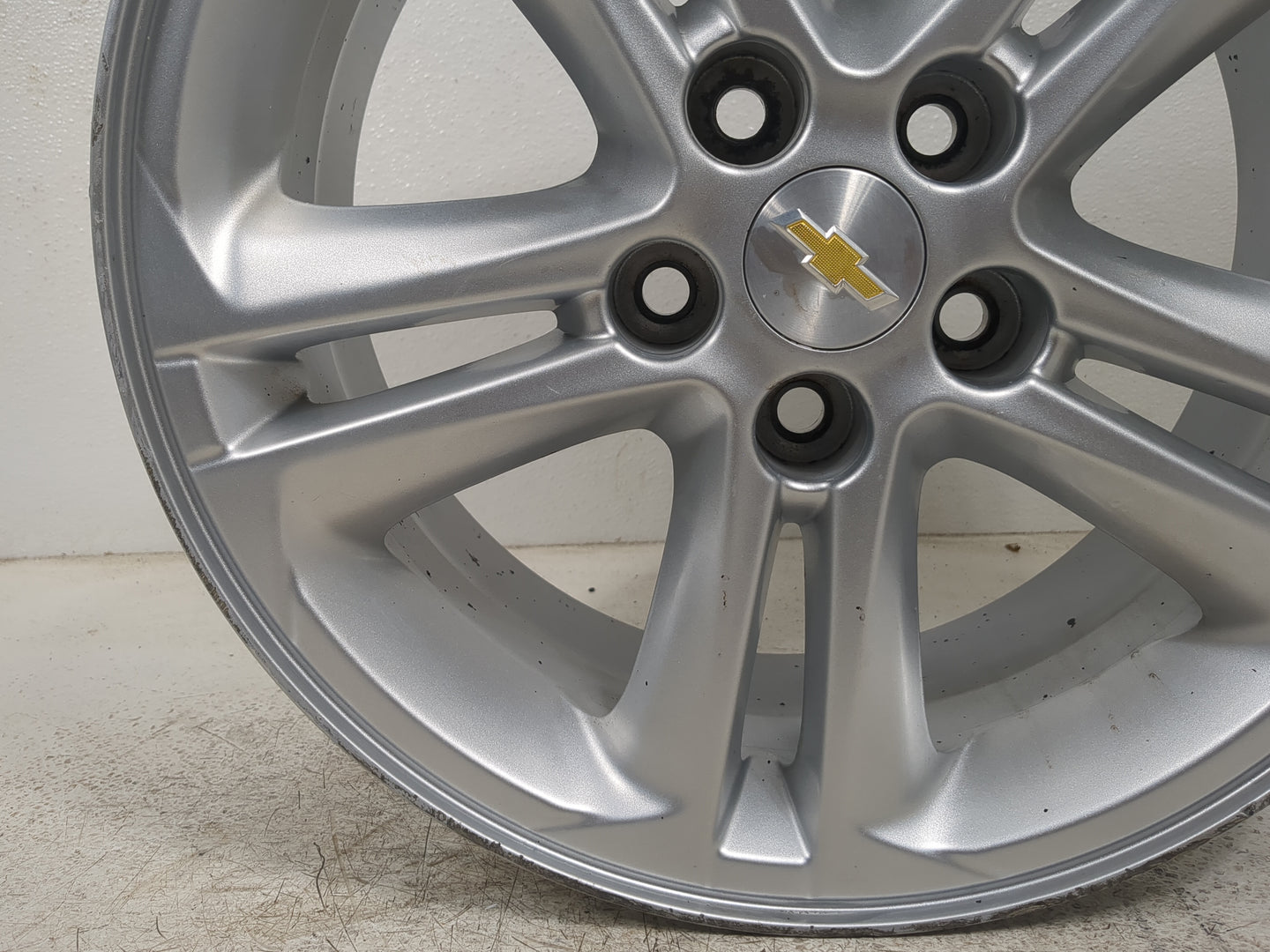 2016-2019 Chevrolet Cruze Oem Wheel Rim 5000760 - Oemusedautoparts1.com