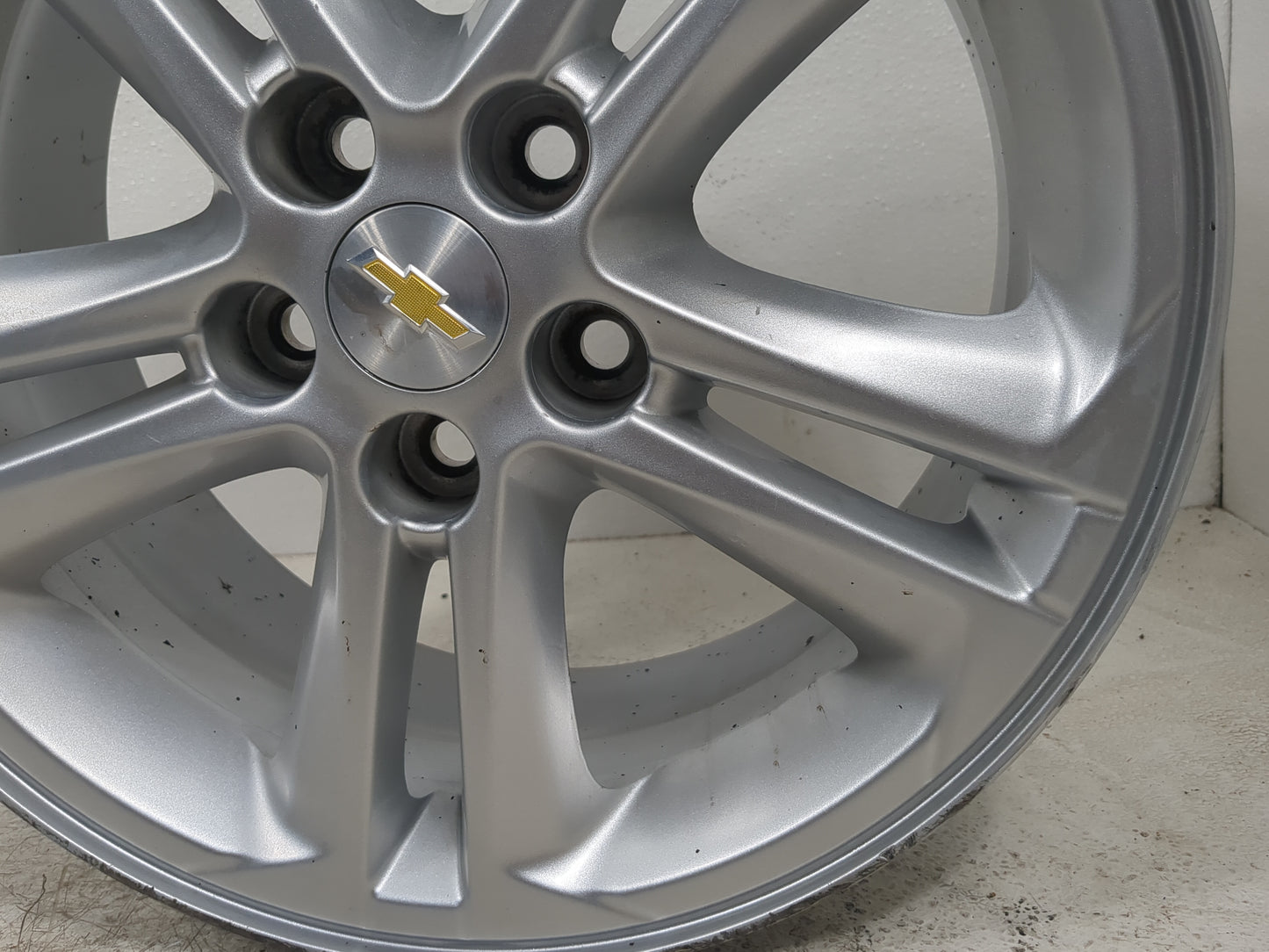 2016-2019 Chevrolet Cruze Oem Wheel Rim 5000760 - Oemusedautoparts1.com