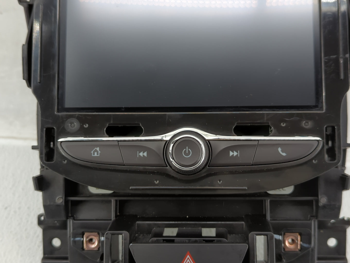 2017-2018 Chevrolet Cruze Radio Control Panel - Oemusedautoparts1.com