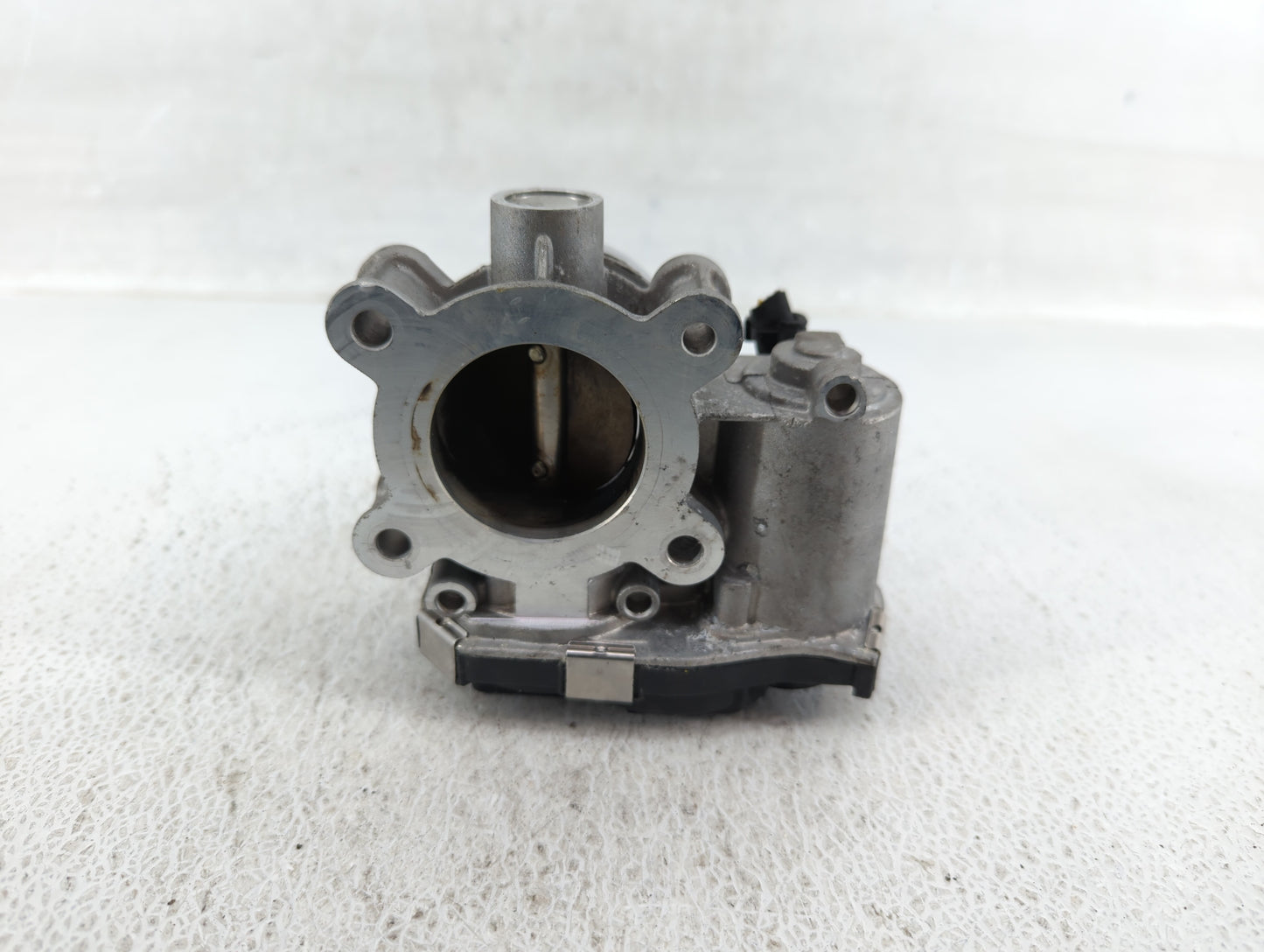 2017-2019 Chevrolet Cruze Throttle Body P/N:12671379AA Fits Fits 2016 2017 2018 2019 2020 2021 2022 OEM Used Auto Parts - Oe