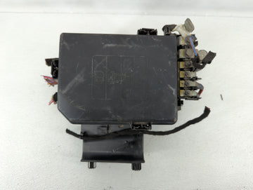 2018 Chevrolet Cruze Fusebox Fuse Box Panel Relay Module P/N:39049563 Fits OEM Used Auto Parts - Oemusedautoparts1.com
