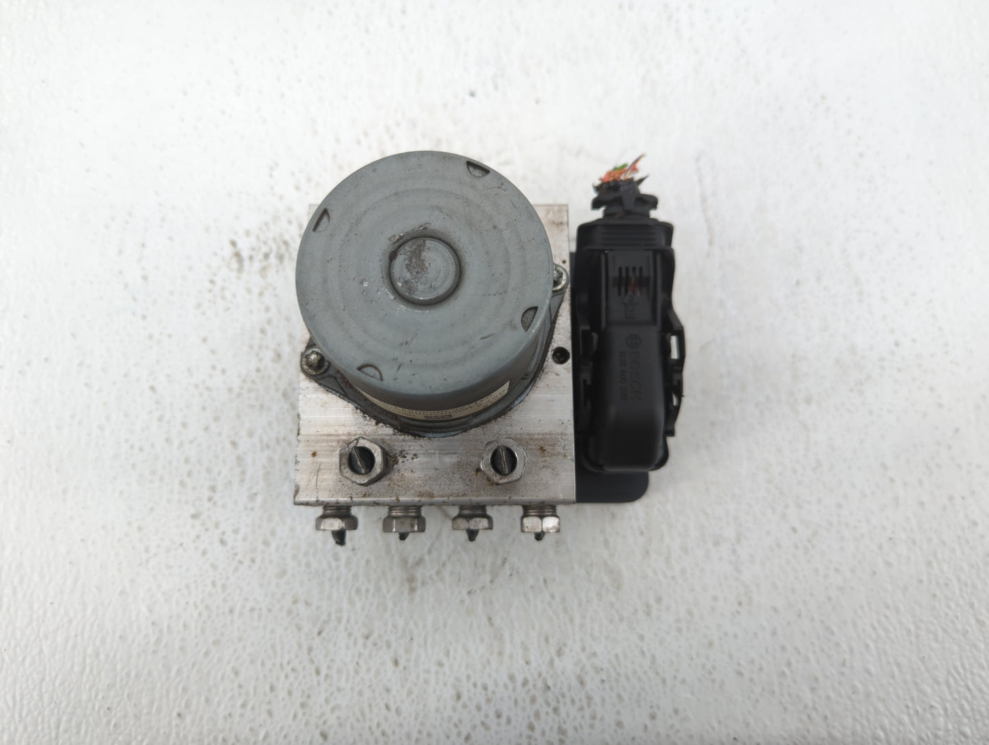 2018 Chevrolet Cruze ABS Pump Control Module Replacement P/N:065055766 Fits OEM Used Auto Parts - Oemusedautoparts1.com