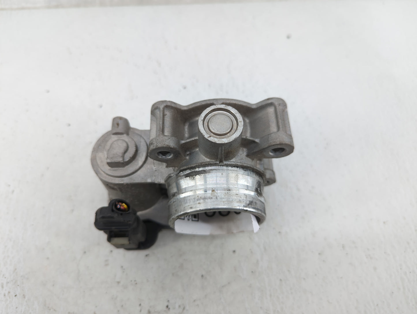 2017-2019 Chevrolet Cruze Throttle Body P/N:12671379AA Fits Fits 2016 2017 2018 2019 2020 2021 2022 OEM Used Auto Parts - Oe