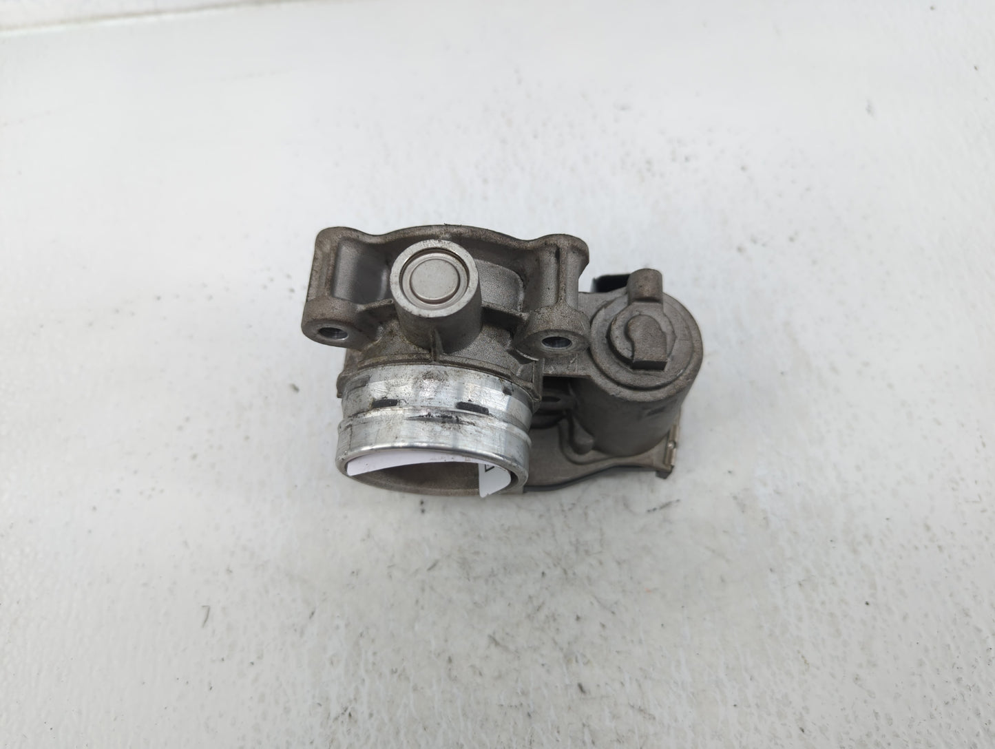 2017-2019 Chevrolet Cruze Throttle Body P/N:55496779AA Fits Fits 2017 2018 2019 OEM Used Auto Parts - Oemusedautoparts1.com