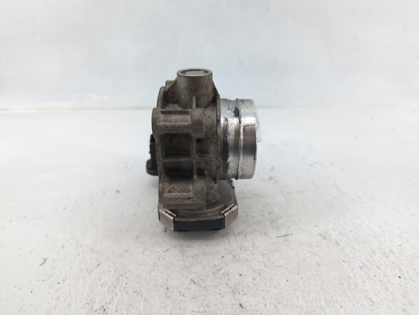 2017-2019 Chevrolet Cruze Throttle Body P/N:55496779AA Fits Fits 2017 2018 2019 OEM Used Auto Parts - Oemusedautoparts1.com