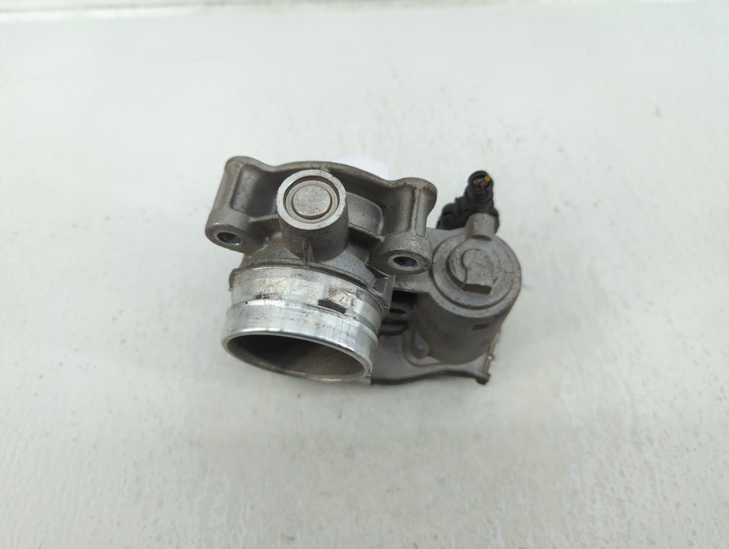 2017-2019 Chevrolet Cruze Throttle Body P/N:55496779AA Fits Fits 2017 2018 2019 OEM Used Auto Parts - Oemusedautoparts1.com