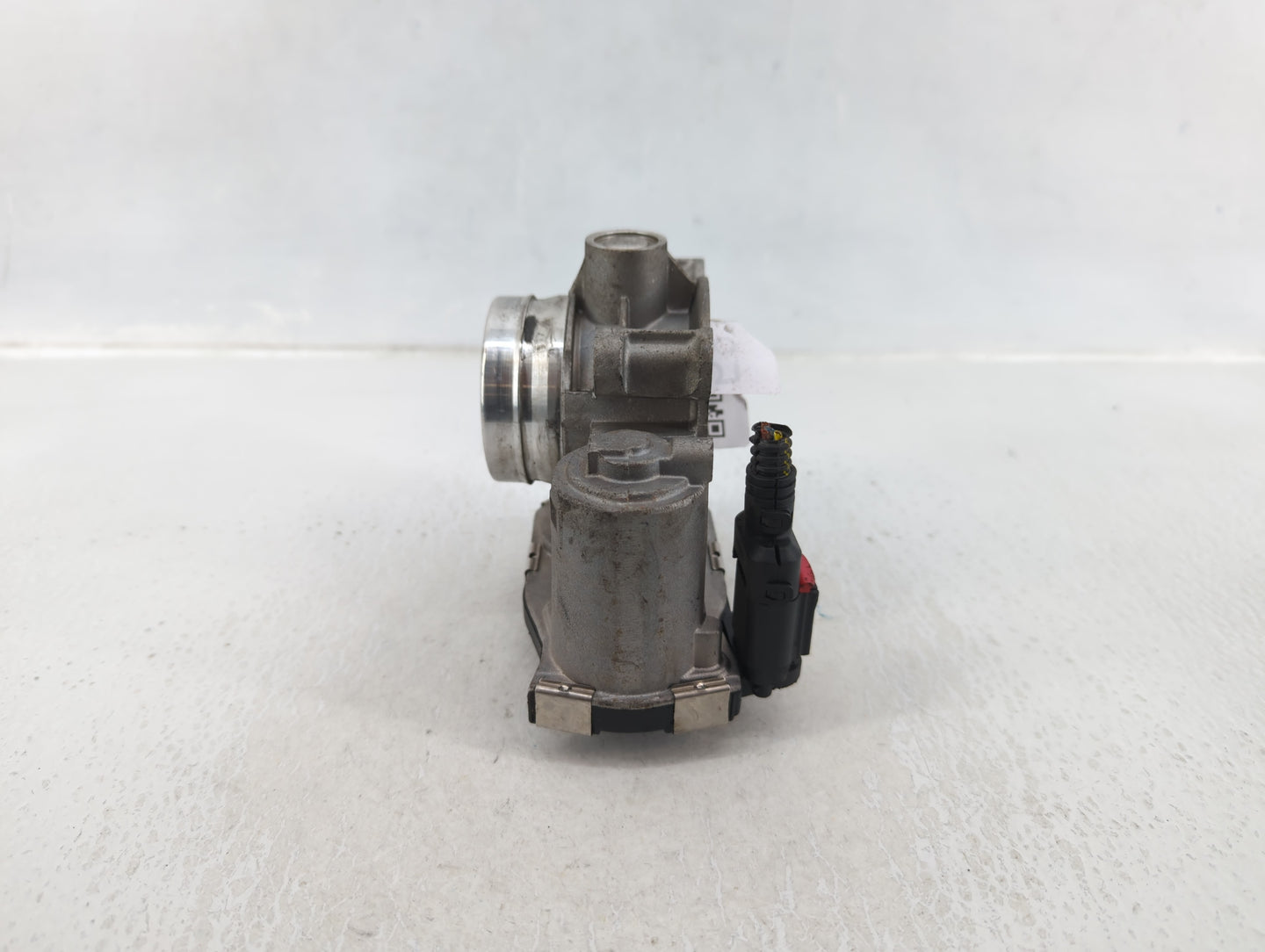 2017-2019 Chevrolet Cruze Throttle Body P/N:55496779AA Fits Fits 2017 2018 2019 OEM Used Auto Parts - Oemusedautoparts1.com