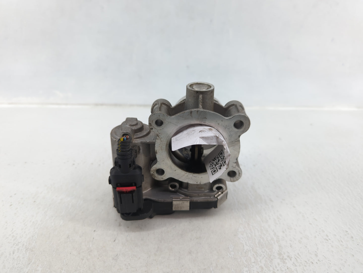 2017-2019 Chevrolet Cruze Throttle Body P/N:55496779AA Fits Fits 2017 2018 2019 OEM Used Auto Parts - Oemusedautoparts1.com