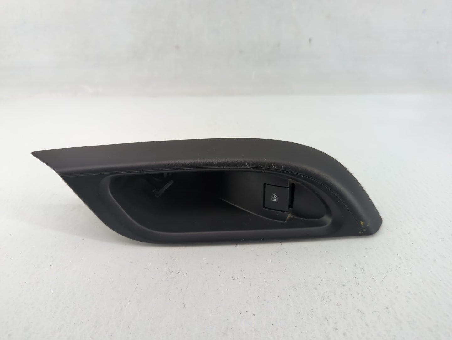 2016-2019 Chevrolet Cruze Master Power Window Switch Replacement Driver Side Left P/N:13423091 Fits OEM Used Auto Parts - Oe