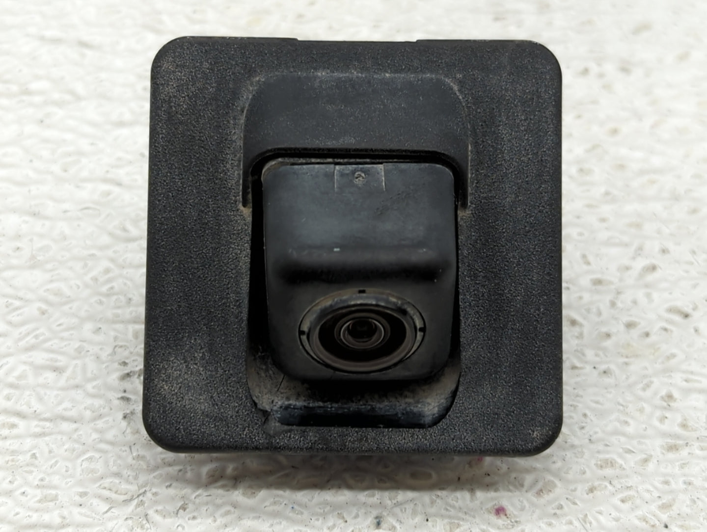 2017-2019 Chevrolet Cruze Back Up Sensor Backup Camera Black - Oemusedautoparts1.com