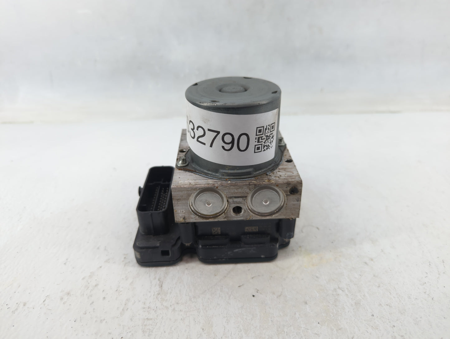2018 Chevrolet Cruze ABS Pump Control Module Replacement P/N:065055766 Fits OEM Used Auto Parts - Oemusedautoparts1.com