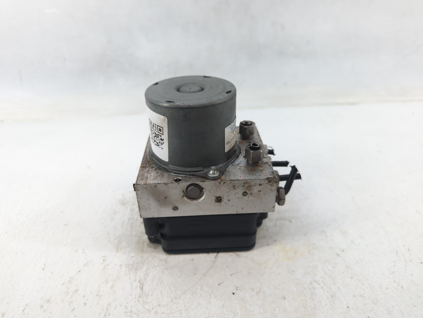 2018 Chevrolet Cruze ABS Pump Control Module Replacement P/N:065055766 Fits OEM Used Auto Parts - Oemusedautoparts1.com