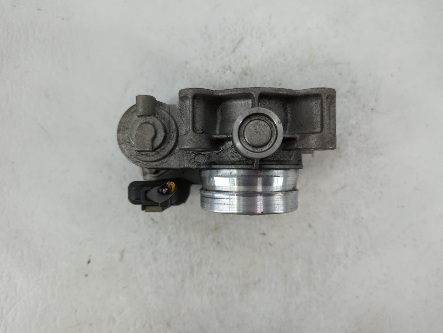 2017-2019 Chevrolet Cruze Throttle Body P/N:12671379AA Fits Fits 2016 2017 2018 2019 2020 2021 2022 OEM Used Auto Parts - Oe