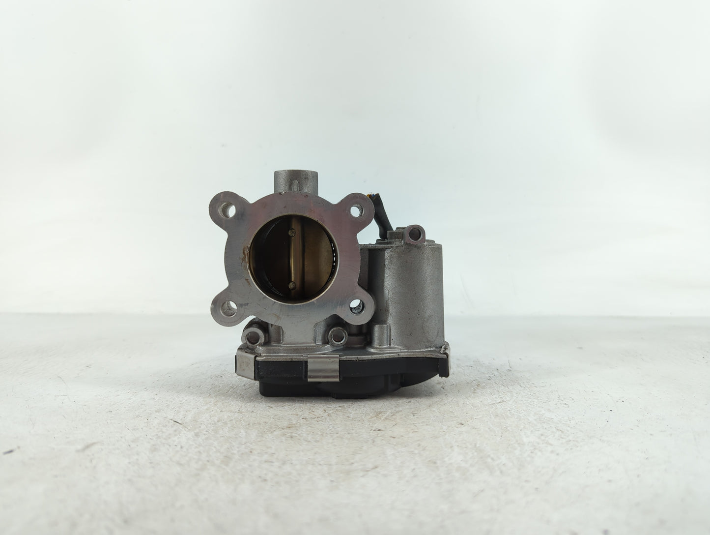 2017-2019 Chevrolet Cruze Throttle Body P/N:12671379AA Fits Fits 2016 2017 2018 2019 2020 2021 2022 OEM Used Auto Parts - Oe