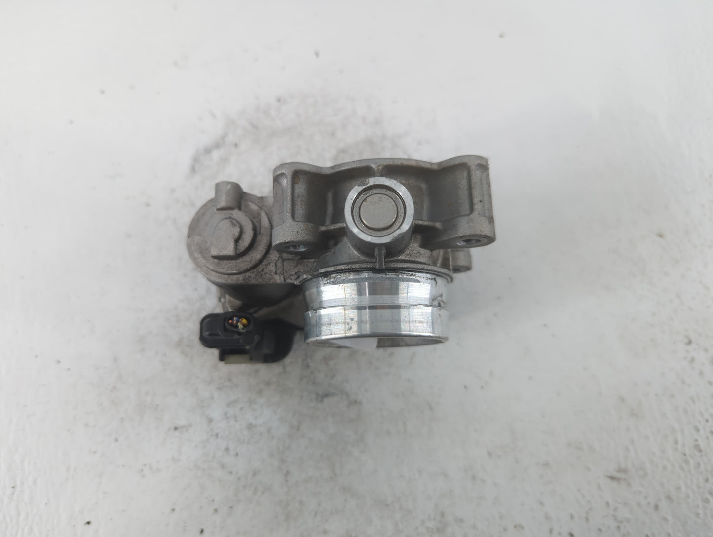 2017-2019 Chevrolet Cruze Throttle Body P/N:12671379AA Fits Fits 2016 2017 2018 2019 2020 2021 2022 OEM Used Auto Parts - Oe