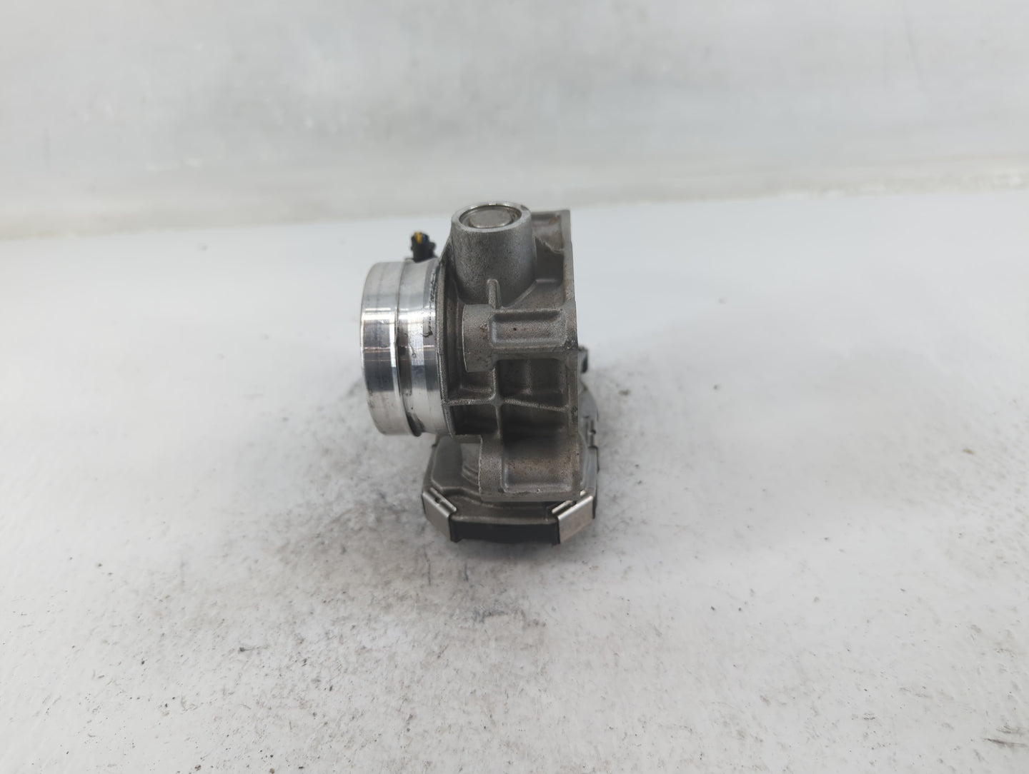 2017-2019 Chevrolet Cruze Throttle Body P/N:12671379AA Fits Fits 2016 2017 2018 2019 2020 2021 2022 OEM Used Auto Parts - Oe