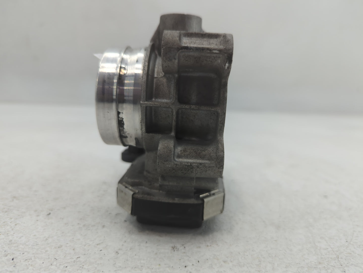2017-2019 Chevrolet Cruze Throttle Body P/N:12671379AA Fits Fits 2016 2017 2018 2019 2020 2021 2022 OEM Used Auto Parts - Oe