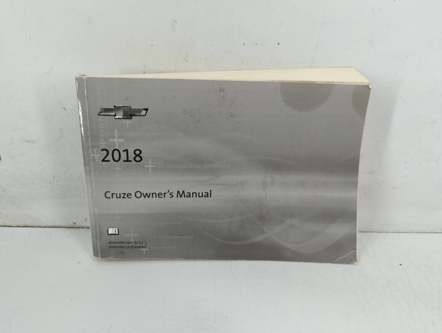 2018 Chevrolet Cruze Owners Manual Book Guide P/N:84042073 A OEM Used Auto Parts - Oemusedautoparts1.com