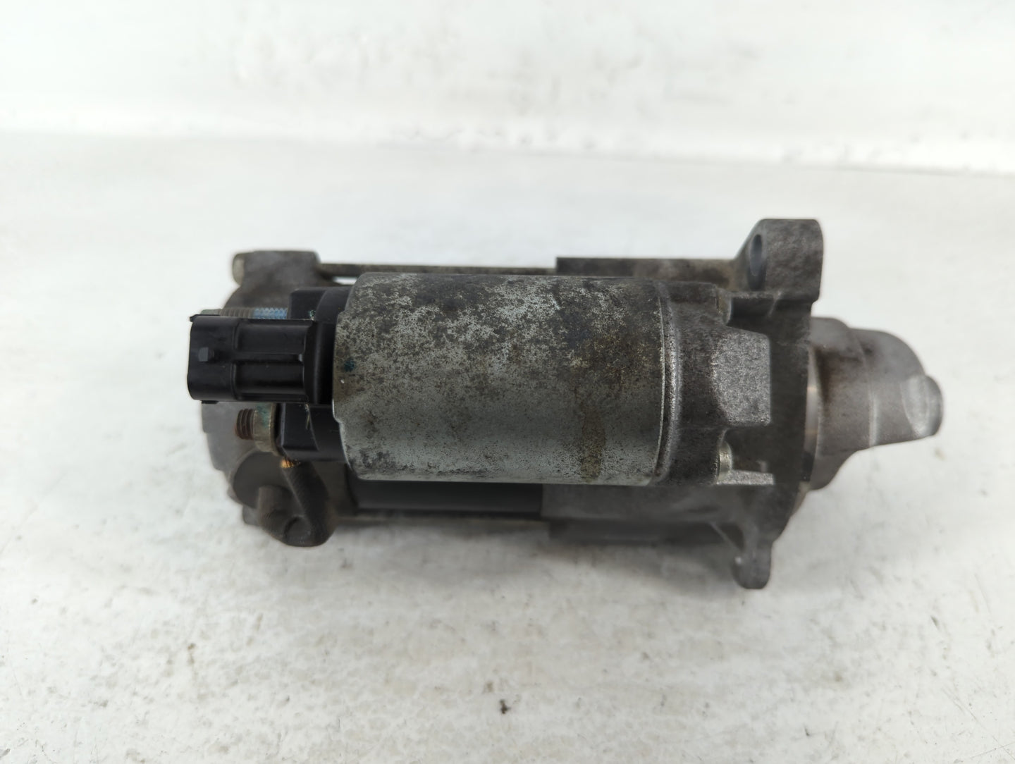 2017-2019 Chevrolet Cruze Car Starter Motor Solenoid OEM P/N:12680615 Fits Fits 2017 2018 2019 2020 2021 2022 OEM Used Auto 