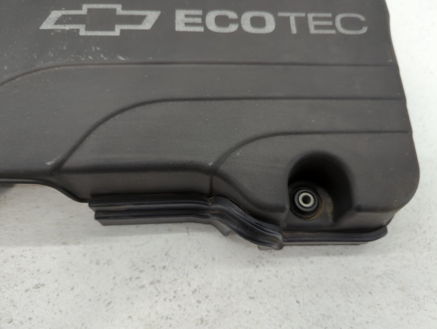 2018 Chevrolet Cruze Engine Cover - Oemusedautoparts1.com