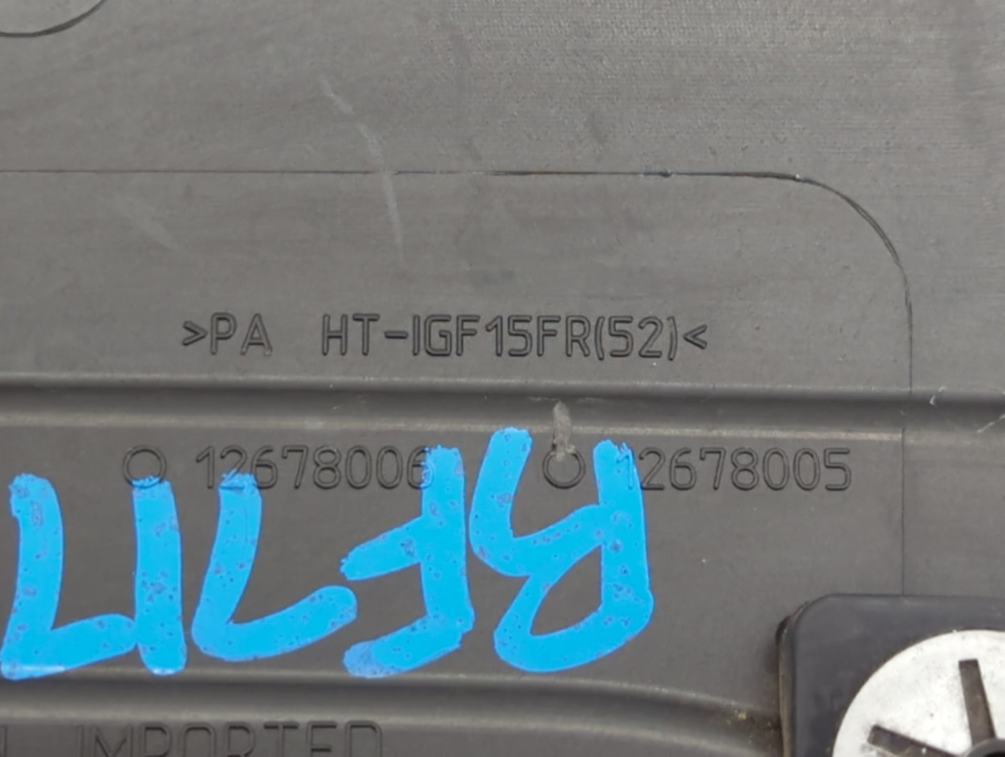 2018 Chevrolet Cruze Engine Cover - Oemusedautoparts1.com