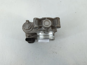2017-2019 Chevrolet Cruze Throttle Body P/N:12671379AA Fits Fits 2016 2017 2018 2019 2020 2021 2022 OEM Used Auto Parts