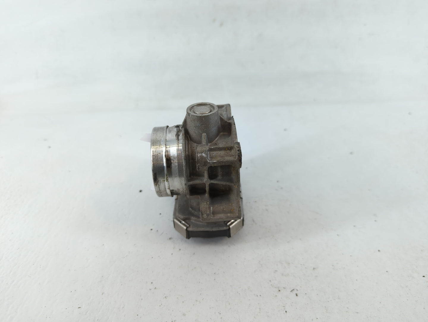 2017-2019 Chevrolet Cruze Throttle Body P/N:12671379AA Fits Fits 2016 2017 2018 2019 2020 2021 2022 OEM Used Auto Parts - Oe