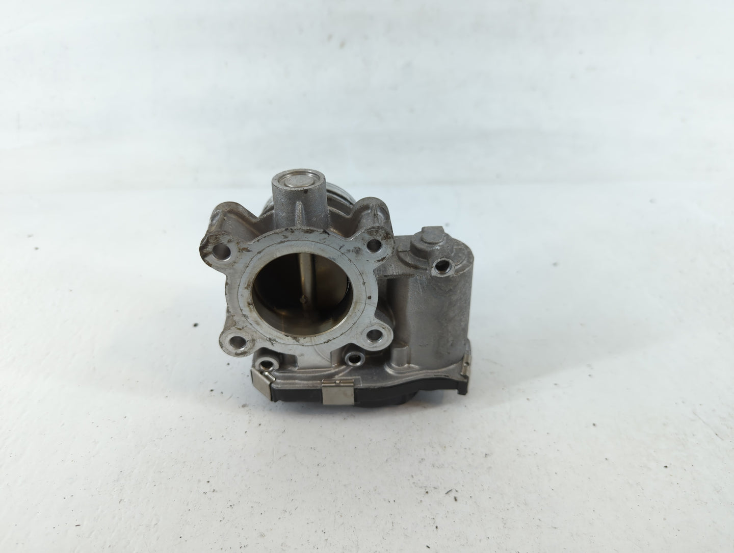 2017-2019 Chevrolet Cruze Throttle Body P/N:12671379AA Fits Fits 2016 2017 2018 2019 2020 2021 2022 OEM Used Auto Parts - Oe