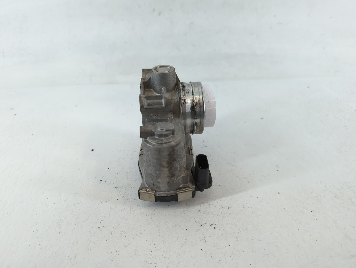 2017-2019 Chevrolet Cruze Throttle Body P/N:12671379AA Fits Fits 2016 2017 2018 2019 2020 2021 2022 OEM Used Auto Parts - Oe