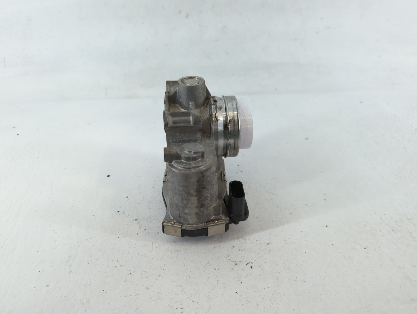 2017-2019 Chevrolet Cruze Throttle Body P/N:12671379AA Fits Fits 2016 2017 2018 2019 2020 2021 2022 OEM Used Auto Parts - Oe