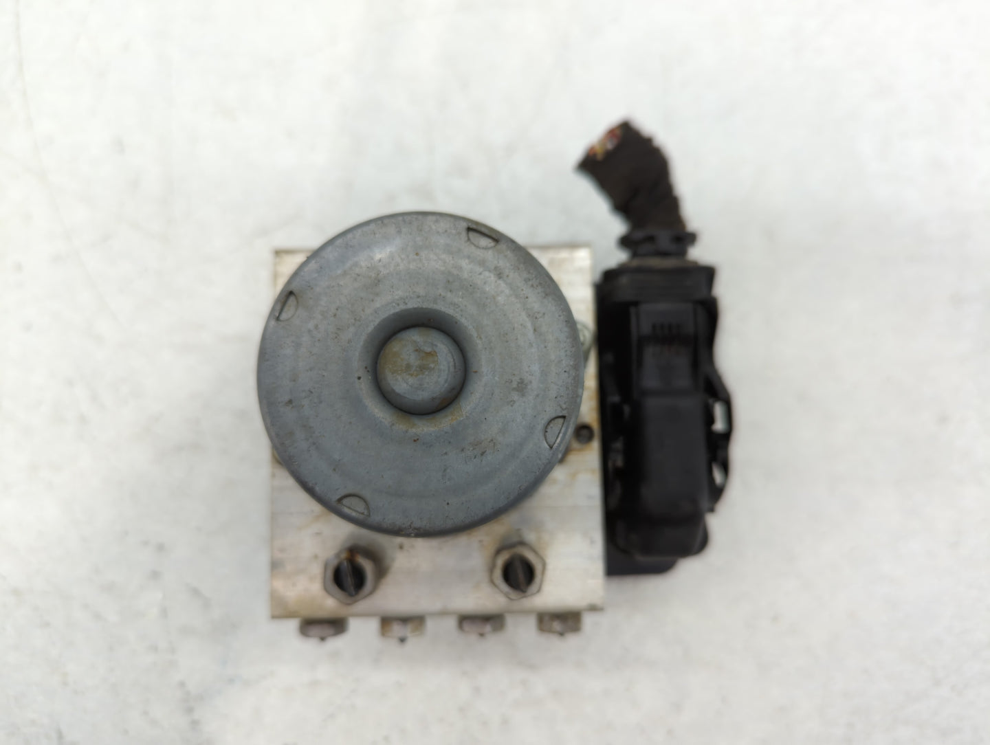 2018 Chevrolet Cruze ABS Pump Control Module Replacement P/N:0265956573 2265106527 Fits OEM Used Auto Parts - Oemusedautopar