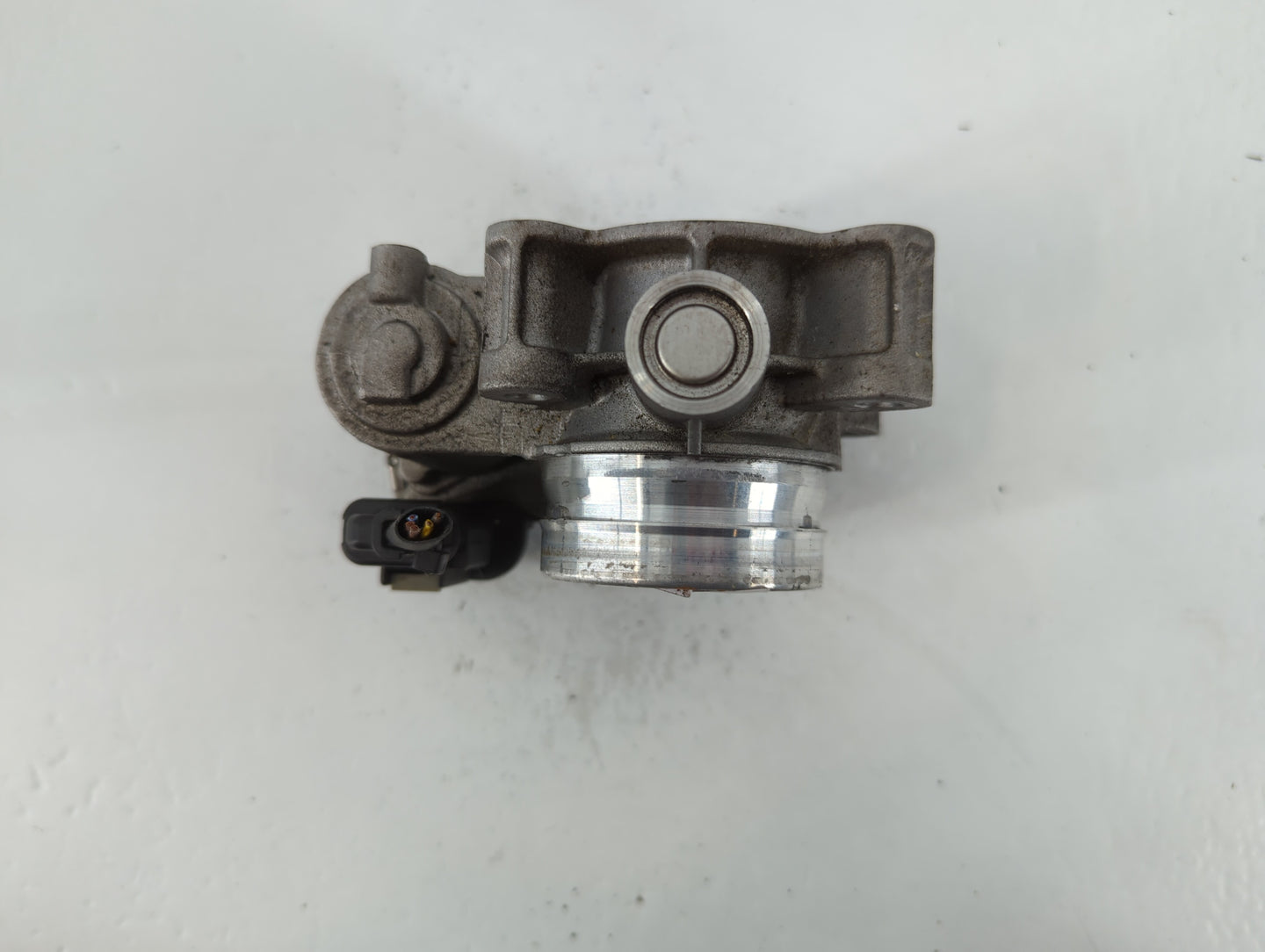 2017-2019 Chevrolet Cruze Throttle Body P/N:12671379AA Fits Fits 2016 2017 2018 2019 2020 2021 2022 OEM Used Auto Parts - Oe