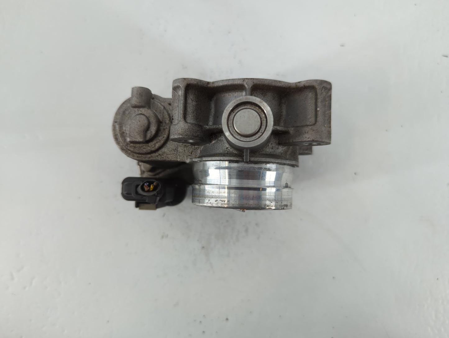 2017-2019 Chevrolet Cruze Throttle Body P/N:12671379AA Fits Fits 2016 2017 2018 2019 2020 2021 2022 OEM Used Auto Parts - Oe