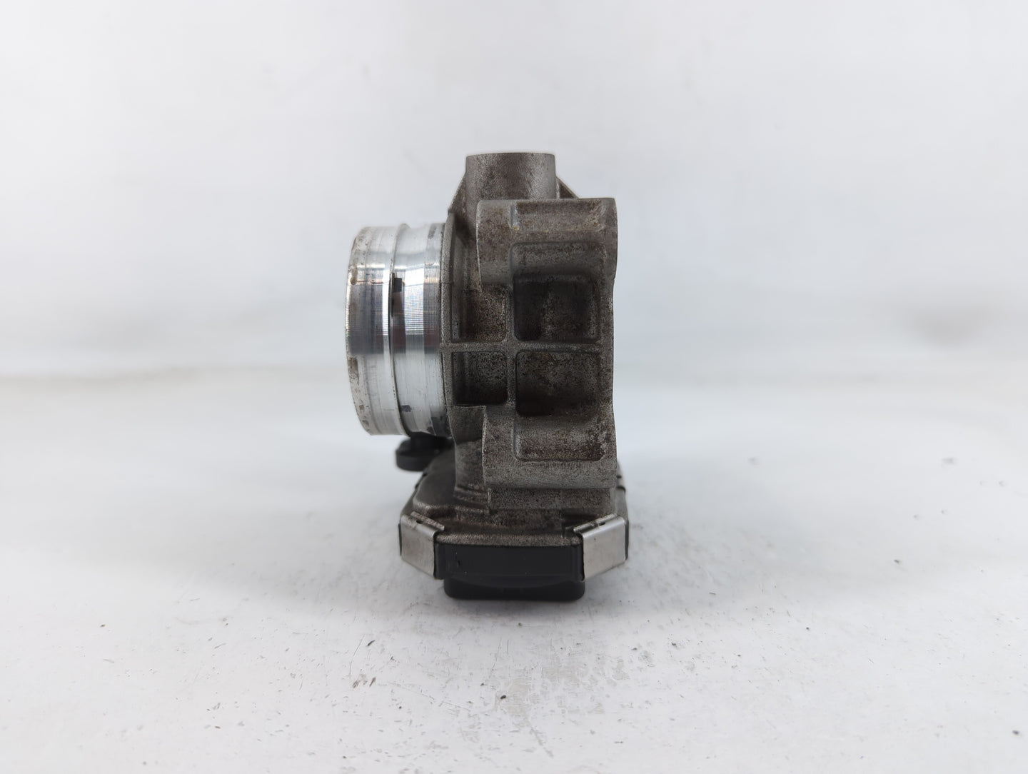 2017-2019 Chevrolet Cruze Throttle Body P/N:12671379AA Fits Fits 2016 2017 2018 2019 2020 2021 2022 OEM Used Auto Parts - Oe