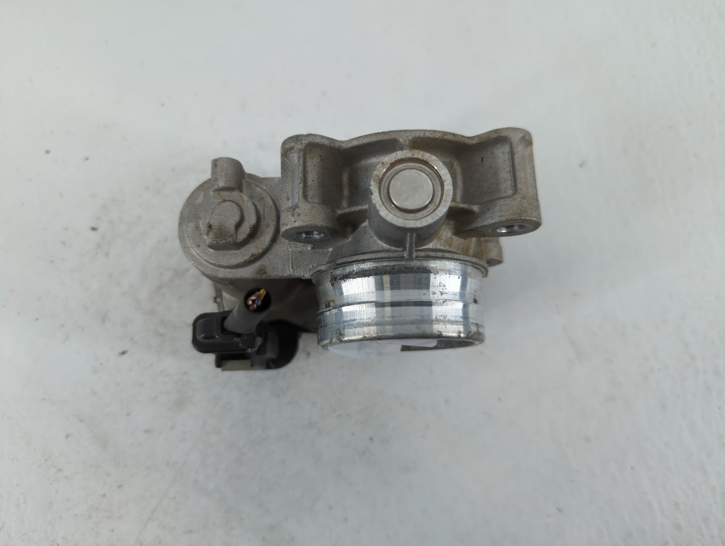 2017-2019 Chevrolet Cruze Throttle Body P/N:12671379AA Fits Fits 2016 2017 2018 2019 2020 2021 2022 OEM Used Auto Parts - Oe
